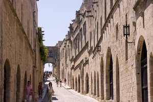rhodes-street-of-the-knights