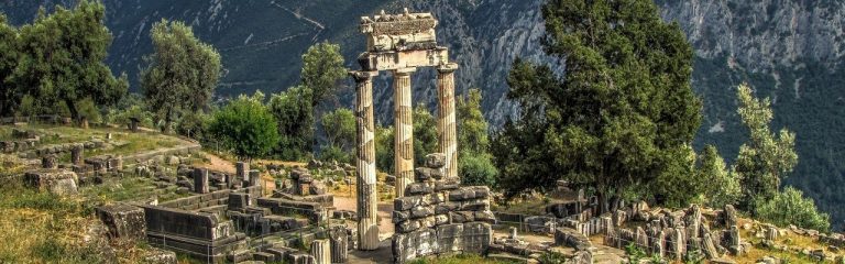 Athens best & Delphi the center of the universe 4-d package