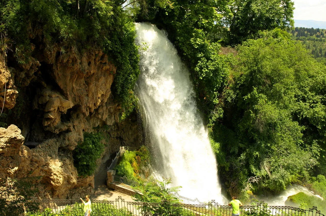 Private Tour In Naoussa, Edessa, Kastoria, Volos 4 Days